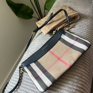 Burberry Peyton Crossbody. Only worn once. Looks super brand new